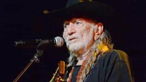 102539194-willie-nelson.530x298