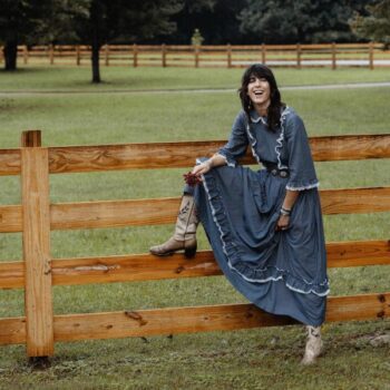 Nicki Bluhm