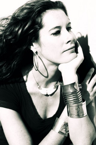 bw-caitlin-portrait-015-edit