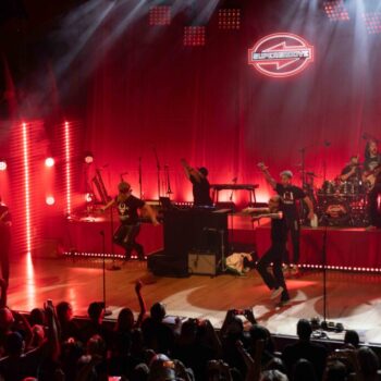 DEN_Supergroove_00077